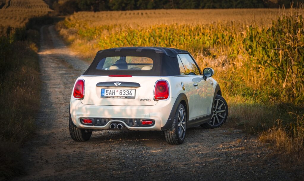 Porquê os carros compactos estão sendo produzidos com motor três cilindros?