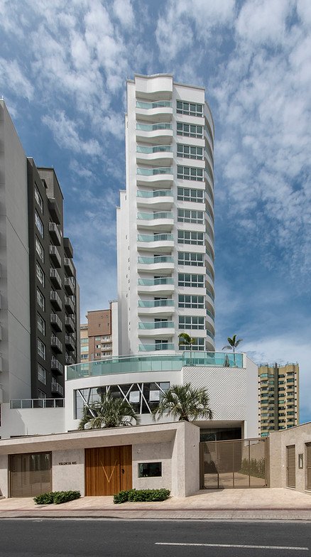 Carregador em cada vaga: o desafio de dimensionar o edifício